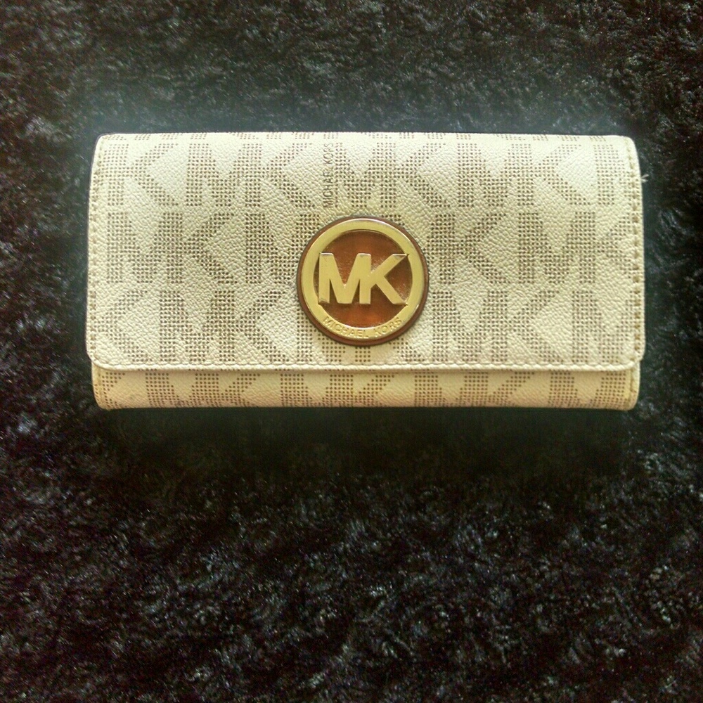 Michael Kors wallet.